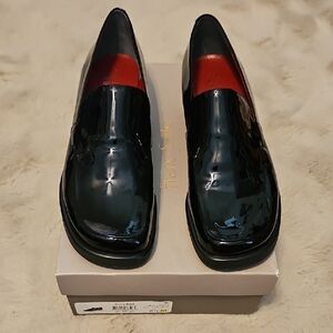 Franco Sarto L-Bocca543 Black Patent Leather Women's Loafers